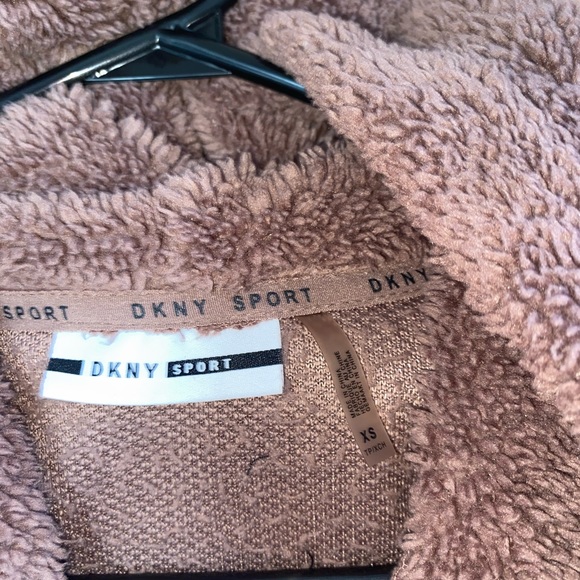 DKNY teddy soft sweater - Picture 4 of 4